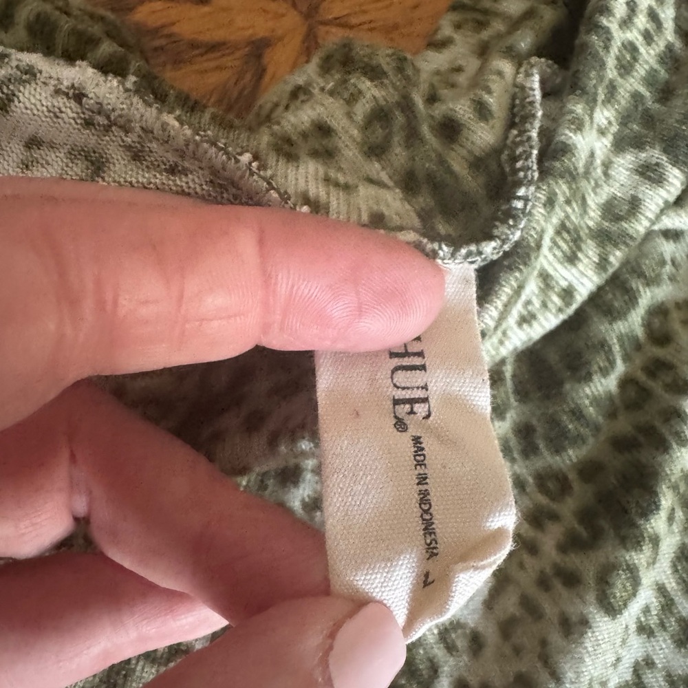 HUE Leopard Print Pants - Green and White lounge pants pull on wide leg - Picture 3 of 3